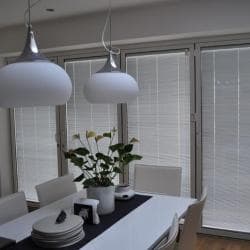 The Window Exchange: Uni-Blind