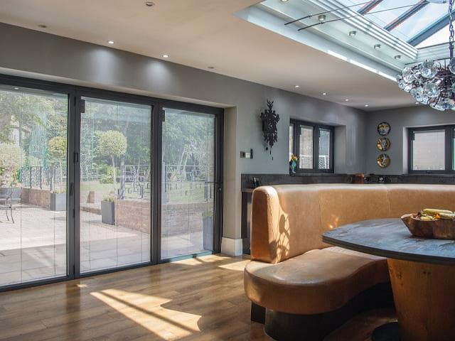 The Window Exchange: Integral Blinds
